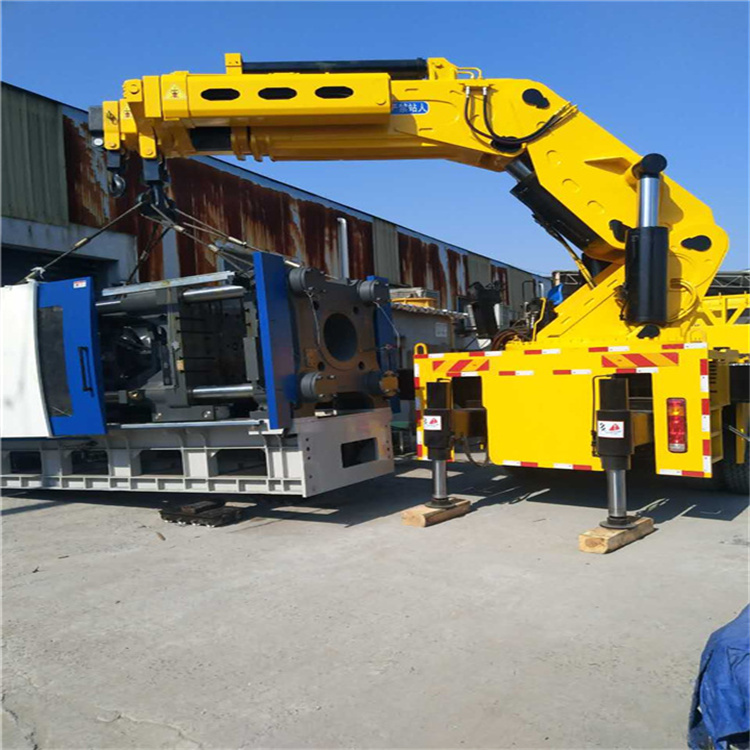 九江 大吨位折臂吊出租费用解析：一小时租赁多少钱