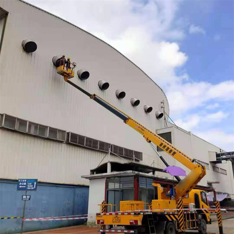 九江高空作业车出租服务：专业广告牌安装解决方案