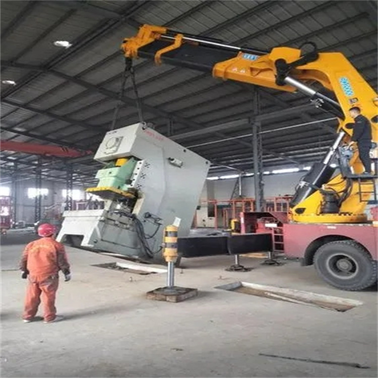 九江80吨折臂吊车出租附近电话